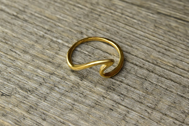 14k Gold Plated Wave Ring - Kat's Collection