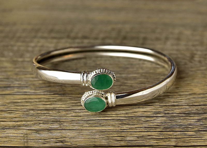 Adjustable Twist Emerald Bracelet - Kat's Collection
