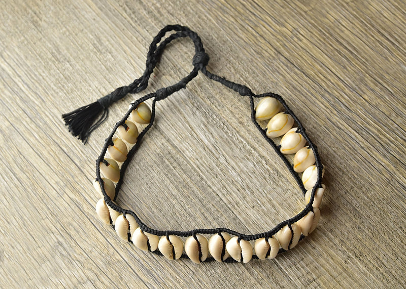 Cowrie Choker Necklace - Kat's Collection