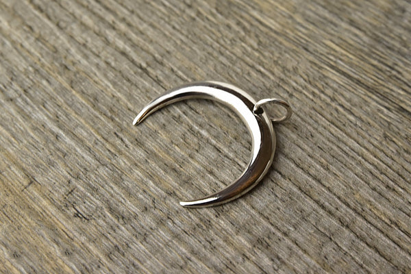 Silver Crescent Moon Pendant - Kat's Collection